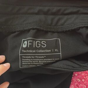 FIGS Black Technical Collection Scrub Pants XL